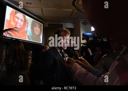 Richard Ratcliffe, der Ehemann von inhaftierten britischen Mutter Nazanin Zaghari-Ratcliffe spricht auf einer Pressekonferenz in der Frontline Club in London Anfang ihren Hungerstreik zu markieren. Stockfoto