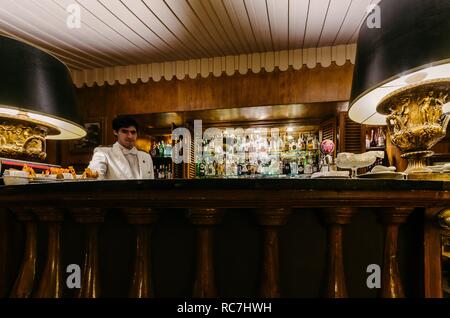 Berühmte Spy Bar im Hotel Palacio Estoril, Portugal, bekannt als Treffpunkt für WWII Spione einschließlich British Naval Officer, Ian Fleming Stockfoto
