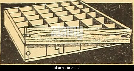 . Dreer's Garden buchen Sie für 1946: Treu seit über einem Jahrhundert. Samen Kataloge; Baumschulen Kataloge; Gartengeräte und Zubehör Kataloge; Blumen Samen Kataloge; Gemüse; Früchte Samen Samen Kataloge Kataloge. Kleingärten. Bitte beachten Sie, dass diese Bilder sind von der gescannten Seite Bilder, die digital für die Lesbarkeit verbessert haben mögen - Färbung und Aussehen dieser Abbildungen können nicht perfekt dem Original ähneln. extrahiert. Henry A. Dreer (Hart); Henry G. Gilbert Baumschule und Saatgut Handel Katalog Kollektion. Philadelphia, Pa: Henry A. Dreer Stockfoto