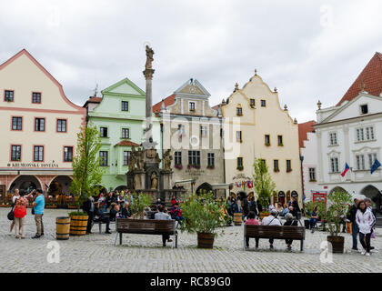 Pestsäule in der Stadt Cesky Krumlov, Tschechische Republik Stockfoto