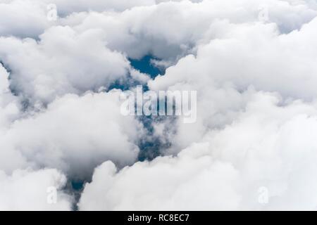 Über den Wolken, Regensburg, Bayern, Deutschland Stockfoto