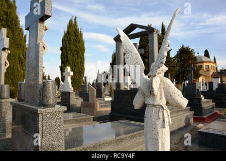 Statuen und Friedhöfe auf dem Friedhof Stockfoto