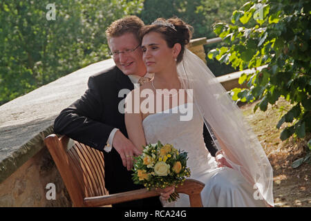 Junges Paar heiratet Stockfoto