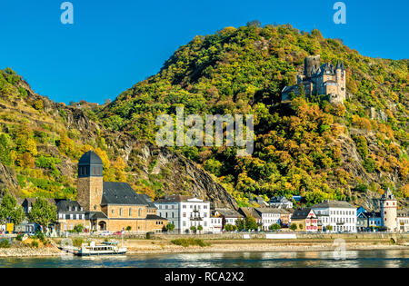 Katz schloss über Sankt Goarshausen Stadt im Mittelrheintal, Deutschland Stockfoto