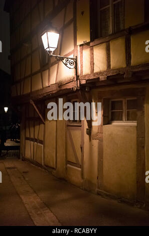 Eine Straße in Colmar, Elsass, Frankreich Stockfoto