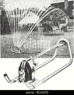 . Dreer von 1950. Samen Kataloge; Baumschulen Kataloge; Gartengeräte und Zubehör Kataloge; Blumen Samen Kataloge; Gemüse; Früchte Samen Samen Kataloge Kataloge. Naturain. Tragbare Bewässerungsanlage. Life-time-Aluminium. (5 ft.) langen Abschnitten (Gewicht 12 Unzen). Sprays aus 2 Zoll trickle bis 25 ft. Dusche. (5 ft.) primäre Abschnitt $ 2,95; 5 ft.) langen Abschnitt $ 2,75. Besser Rasen. (Howard B. Sprague). Das beste Buch auf dem Rasen. $ 2,00, Post-paid.. Metco Wave Sprinkler. Für jahrelangen störungsfreien Betrieb. Mächtige Wasser Motor, die nie benötigt Schmierung, wirft einen riesigen Vorhang langsam zurück Stockfoto