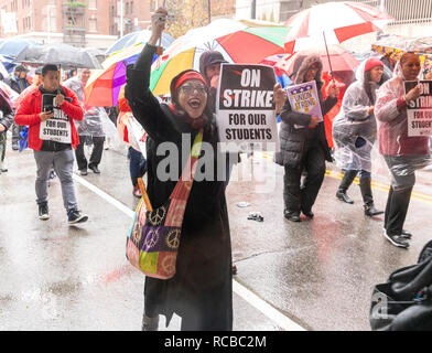 Los Angeles, USA. 14. Jan 2019. Streik der Lehrer Kundgebung in der Innenstadt von Los Angeles, Kalifornien, am 14. Januar 2019. Quelle: Jim Newberry/Alamy leben Nachrichten Stockfoto
