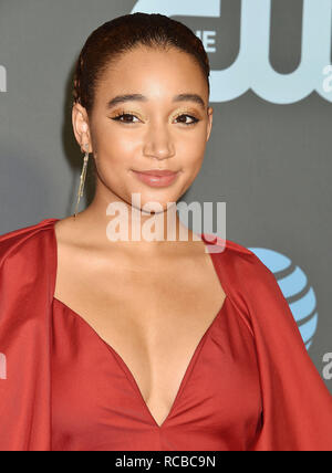 SANTA MONICA, CA - 13. Januar: Amandla Stenberg kommt an der Der 24. jährliche Critics' Choice Awards besucht die 24. jährliche Critics' Choice Awards auf der Barker Hangar am 13 Januar, 2019 in Santa Monica, Kalifornien. Quelle: Jeffrey Mayer/Alamy leben Nachrichten Stockfoto