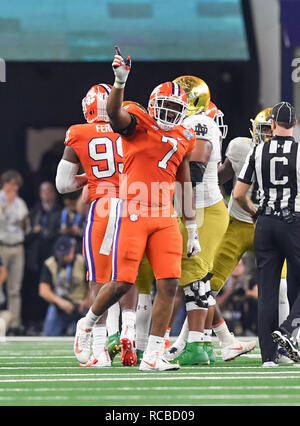 Arlington, TX, USA. 29 Dez, 2018. Clemson defensive Ende, Austin Bryant (7), in der Tätigkeit an den NCAA Football Baumwollschüssel zwischen der Clemson Tiger und die Notre Dame Fighting Irish AT&T Stadium in Arlington, TX. (Absolut komplette Fotograf & Company Credit: Joe Calomeni/MarinMedia.org/Cal Sport Media) Credit: Csm/Alamy leben Nachrichten Stockfoto