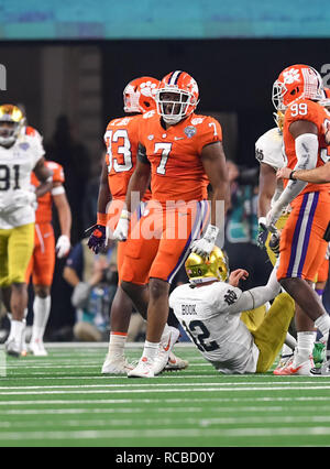 Arlington, TX, USA. 29 Dez, 2018. Clemson defensive Ende, Austin Bryant (7), in der Tätigkeit an den NCAA Football Baumwollschüssel zwischen der Clemson Tiger und die Notre Dame Fighting Irish AT&T Stadium in Arlington, TX. (Absolut komplette Fotograf & Company Credit: Joe Calomeni/MarinMedia.org/Cal Sport Media) Credit: Csm/Alamy leben Nachrichten Stockfoto