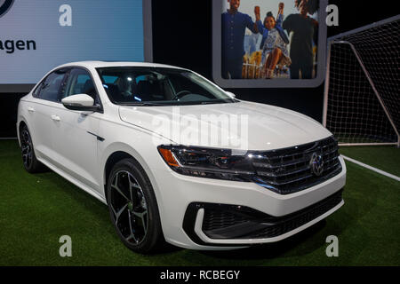 Detroit, Michigan, USA. 14 Jan, 2019. Volkswagen enthüllt der Passat 2020 während der North American International Auto Show in Detroit, Michigan, USA am 14.01.2019. Credit: Elaine Cromie/Xinhua/Alamy leben Nachrichten Stockfoto