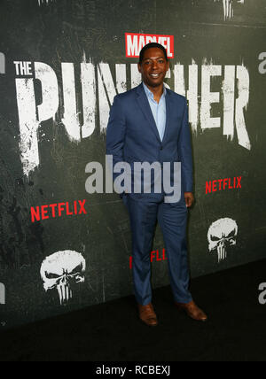 Hollywood, Kalifornien, USA. 14 Jan, 2019. Januar 14, 2019 - Hollywood, Kalifornien, USA - ROYCE JOHNSON wirft bei der Ankunft für die Jahreszeit bin Pilgerzentren 2 The Punisher" Premiere ArcLight Hollywood. Credit: Alexander Seyum/ZUMA Draht/Alamy leben Nachrichten Stockfoto