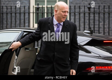 London, Großbritannien. 15 Jan, 2019. Chris Grayling MP, der Staatssekretär für Verkehr, kommt an 10 Downing Street für eine Kabinettssitzung am Tag der Abstimmung im Unterhaus auf Premierminister Theresa's Mai vorgeschlagenen endgültigen Rückzug Brexit Vereinbarung. Credit: Mark Kerrison/Alamy leben Nachrichten Stockfoto