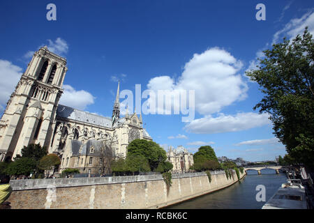 Januar 15, 2019 - Paris, Paris - Notre-Dame de Paris auch als Kathedrale Notre-Dame genannt, ist eine mittelalterliche Kathedrale auf dem ÃƒÅ½le de la CitÃƒÂ © im 4. arrondissement von Paris, Frankreich. (Bild: © SIPA Asien über ZUMA Draht) Stockfoto