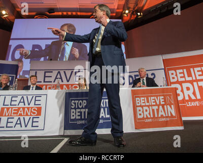 Lassen' bedeutet Verlassen" gehalten im Queen Elizabeth II Conference Centre bietet: Nigel Farage Wo: London, Großbritannien Wann: 14 Dec 2018 Credit: Wheatley/WANN Stockfoto