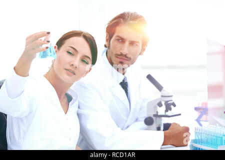 Team von Biologen Forscher im Labor Stockfoto
