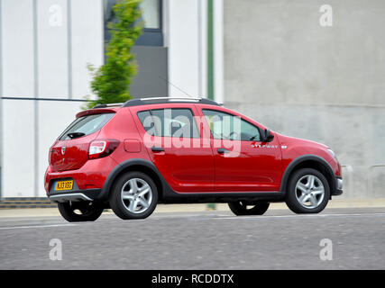 2013 Dacia Sandero Stepway compact soft Offroader SUV-Auto Stockfoto