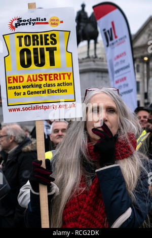 Großbritannien ist gebrochen Anti-Brexit März durch die Völker Versammlung organisiert durch London marschierten die Forderung nach einer allgemeinen Wahl. Protest gegen die britische Regierung und ein Ende der Rassismus und Sparmaßnahmen. Jan 12 2019 Stockfoto