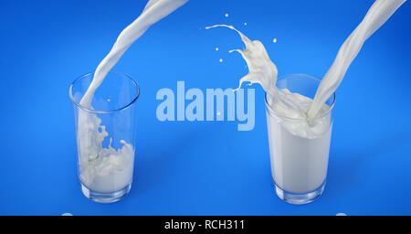 Zwei Gläser mit Gießen Milch, einem voll mit Splash und ein weniger voll. Von oben betrachtet, auf blauem Hintergrund. Beschneidungspfad enthalten. Stockfoto