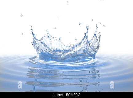 Wasser Krone Splash in einem Pool mit Wasser, mit kreisförmigen Wellen um. Auf weissem Hintergrund. Stockfoto