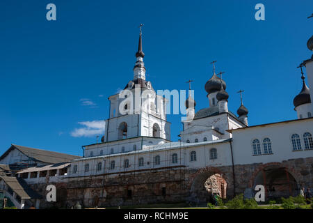 Solowki, der Republik Karelien, Russland - 27. JUNI 2018: In der Spaso-Preobrazhensky Solovetsky Kloster. Russland, Region Archangelsk, Bezirk Primorski Stockfoto