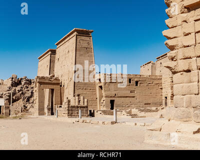 Die antiken Tempel von Philae bei Assuan in Ägypten eine der wichtigsten Sehenswürdigkeiten in Ägypten Stockfoto