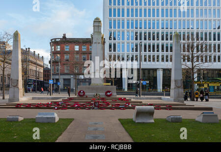 Das Ehrenmal im Herzen von St. Peter's Square, Manchester. Stockfoto
