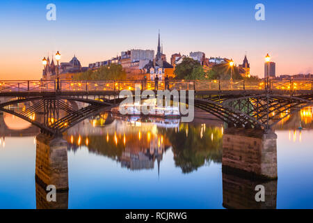 Nacht Ile de la Cite in Paris, Frankreich Stockfoto