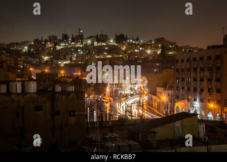 Nacht Ansicht der Stadt von Amman, die Hauptstadt des Königreichs Jordanien, Naher Osten Stockfoto