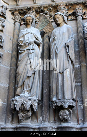 Reims, Frankreich. Der lächelnde Engel (l'Ange au Sourire), eine berühmte Skulptur der Kathedrale Unserer Lieben Frau (Cathedrale Notre Dame) Stockfoto