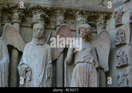 Reims, Frankreich. Der lächelnde Engel (l'Ange au Sourire), eine berühmte Skulptur der Kathedrale Unserer Lieben Frau (Cathedrale Notre Dame) Stockfoto