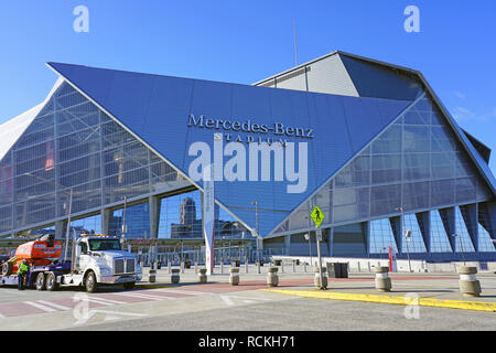 Blick auf die Mercedes-Benz-Stadion, ein multi-purpose Sports Arena in Atlanta, Georgia, der Heimat der Atlanta Falcons, Wirt des NFL Superbowl LIII 53 Stockfoto