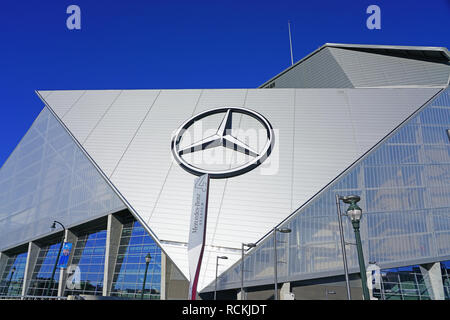 Blick auf die Mercedes-Benz-Stadion, ein multi-purpose Sports Arena in Atlanta, Georgia, der Heimat der Atlanta Falcons, Wirt des NFL Superbowl LIII 53 Stockfoto