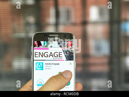 MONTREAL, KANADA - Juli 15: Adobe Anwendung auf Samsung S7-Bildschirm. Adobe ist der Adobe Partner Programm Magazin. Stockfoto