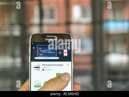 MONTREAL, KANADA - Juli 15: Adobe PhoneGap Entwickler Anwendung auf Samsung S7-Bildschirm. Die PhoneGap Developer ist ein Hilfsprogramm zum Testen für Web Developer Stockfoto