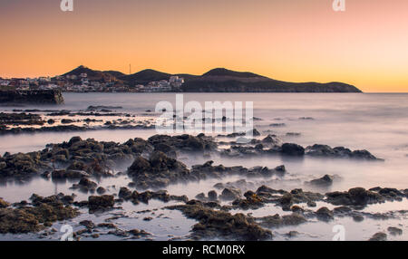 STRAND VON SAN CARLOS, SONORA/MEXIKO - 29. DEZEMBER 2018. Schöner Blick auf den Sonnenuntergang von San Carlos Beach. Aufgenommen in Villas California, in der Nähe von Los ALG Stockfoto