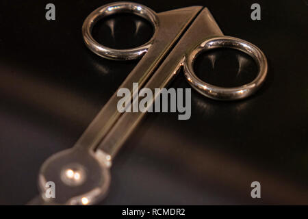 Mittelalterliche medizinische Werkzeuge, Detail von Vintage Chirurg Tools auf einem Tisch Stockfoto