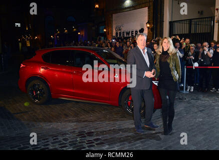 Jeremy Clarkson und Lisa Hogan die Teilnahme an einer Veranstaltung und Screening von der Grand Tour Serie 3 Screening bei der Brauerei, London. Stockfoto