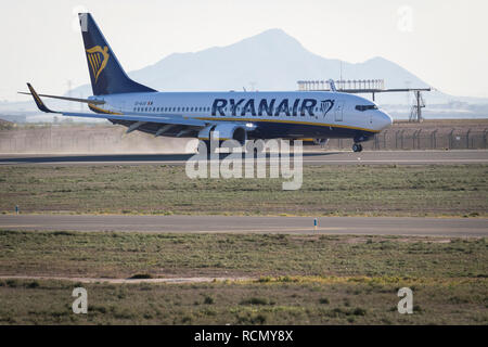 Murcia, Spanien. 15. Januar, 2019. Öffnen und die Ankunft der ersten Flug zum Flughafen © ABEL F. ROS/Alamy leben Nachrichten Stockfoto