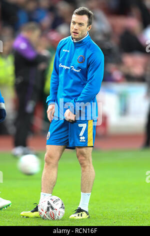 Stoke, UK. 15 Jan, 2019. Shrewsbury Town Mittelfeldspieler Shaun Whalley (7) Während der Dritten Runde des FA Cup Replay Übereinstimmung zwischen Stoke City und Shrewsbury Town an der Bet365 Stadium, Stoke-on-Trent, England am 15. Januar 2019. Foto von Jurek Biegus. Nur die redaktionelle Nutzung, eine Lizenz für die gewerbliche Nutzung erforderlich. Keine Verwendung in Wetten, Spiele oder einer einzelnen Verein/Liga/player Publikationen. Credit: UK Sport Pics Ltd/Alamy leben Nachrichten Stockfoto