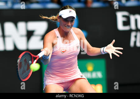 Melbourne, Australien. 16 Jan, 2019. Timea Babos von Ungarn in Aktion in der zweiten Runde gegen 5. Samen Sloane Stephens aus den USA an Tag drei der Australian Open 2019 Grand Slam Tennis Turnier in Melbourne, Australien. Credit: Cal Sport Media/Alamy leben Nachrichten Stockfoto