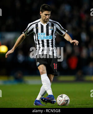 Blackburn, Lancashire, UK. 15. Jan 2019. Federico Fernandez von Newcastle United im FA Cup in die dritte Runde replay zwischen Blackburn Rovers und Newcastle United im Ewood Park am 15. Januar 2019 in Blackburn, England. (Foto von Daniel Chesterton/phcimages.com) Credit: PHC Images/Alamy leben Nachrichten Stockfoto