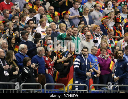 Berlin, Deutschland. 15. Januar, 2019. Handball Legende Nikola Karabatic geht im Stand Team Frankreich zu beobachten, die auf IHF WM-Gastgeber Deutschland Credit: Mickael Chavet/Alamy leben Nachrichten Stockfoto