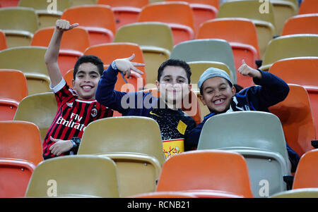 ESCLUSIVA MAILAND Foto Spada/LaPresse 16 Maggio 2005 2019 Gedda (Arabia Saudita) Sport calcio Juventus Mailand - Supercoppa Italiana 2019 - Stadio" König Abdullah Sport Stadt" Nella Foto: tifosi EXKLUSIVE MAILAND Foto Spada/LaPresse Januar 16, 2019 Jeddah (Saudi Arabien) Sport Fussball Juventus vs Mailand - Italienisch Super Cup 2019 - Stadion "König Abdullah Sport Stadt" Im Bild: Fans vs. Stockfoto