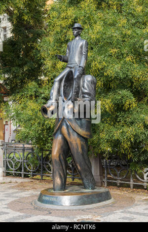 Bronzestatue von Franz Kafka von Jaroslav Róna Vězeňská Straße in das jüdische Viertel in Prag, Tschechische Republik Prag Europa Stockfoto