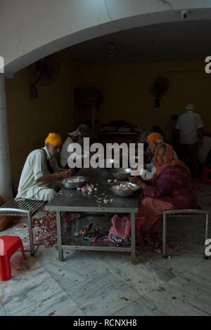 Indien 2018 Neu Delhi Gurudwara Bangla Sahib, Delhi größte Sikh Tempel. Stockfoto