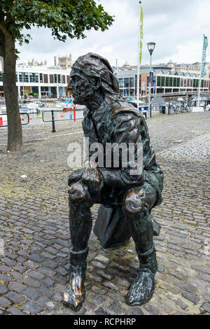 Bronzestatue von John Cabot auf schmalen, Bristol Harbourside, England Großbritannien Stockfoto