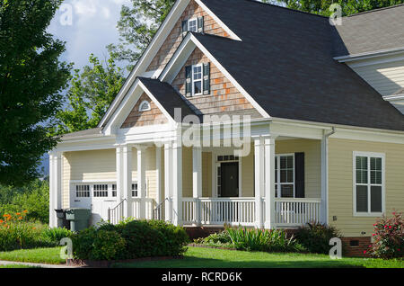 Von außen ein Neues, Bungalow im Landhausstil Home Stockfoto