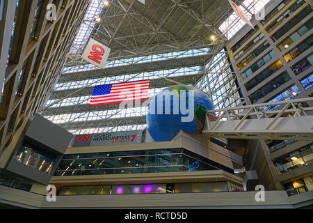 ATLANTA, GA - Blick auf das CNN Center, der Welt Sitz der CNN News Network in der Innenstadt von Atlanta, Georgia. Stockfoto