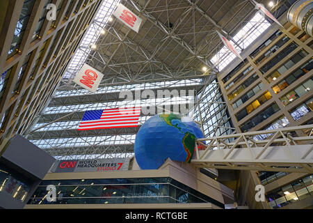 ATLANTA, GA - Blick auf das CNN Center, der Welt Sitz der CNN News Network in der Innenstadt von Atlanta, Georgia. Stockfoto